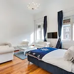 Royale