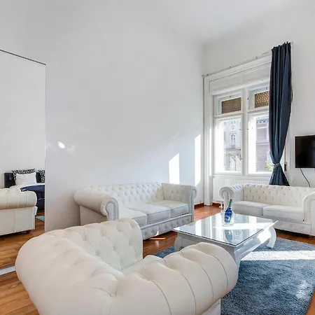 Royale * Budapešť